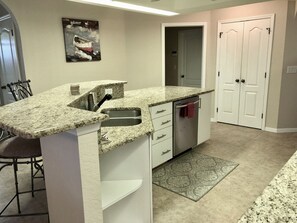 Fridge, microwave, oven, stovetop - Prime location overlooking canal! (Cape Coral)
