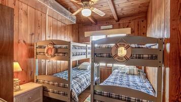 3 bedrooms, in-room safe, iron/ironing board, free WiFi