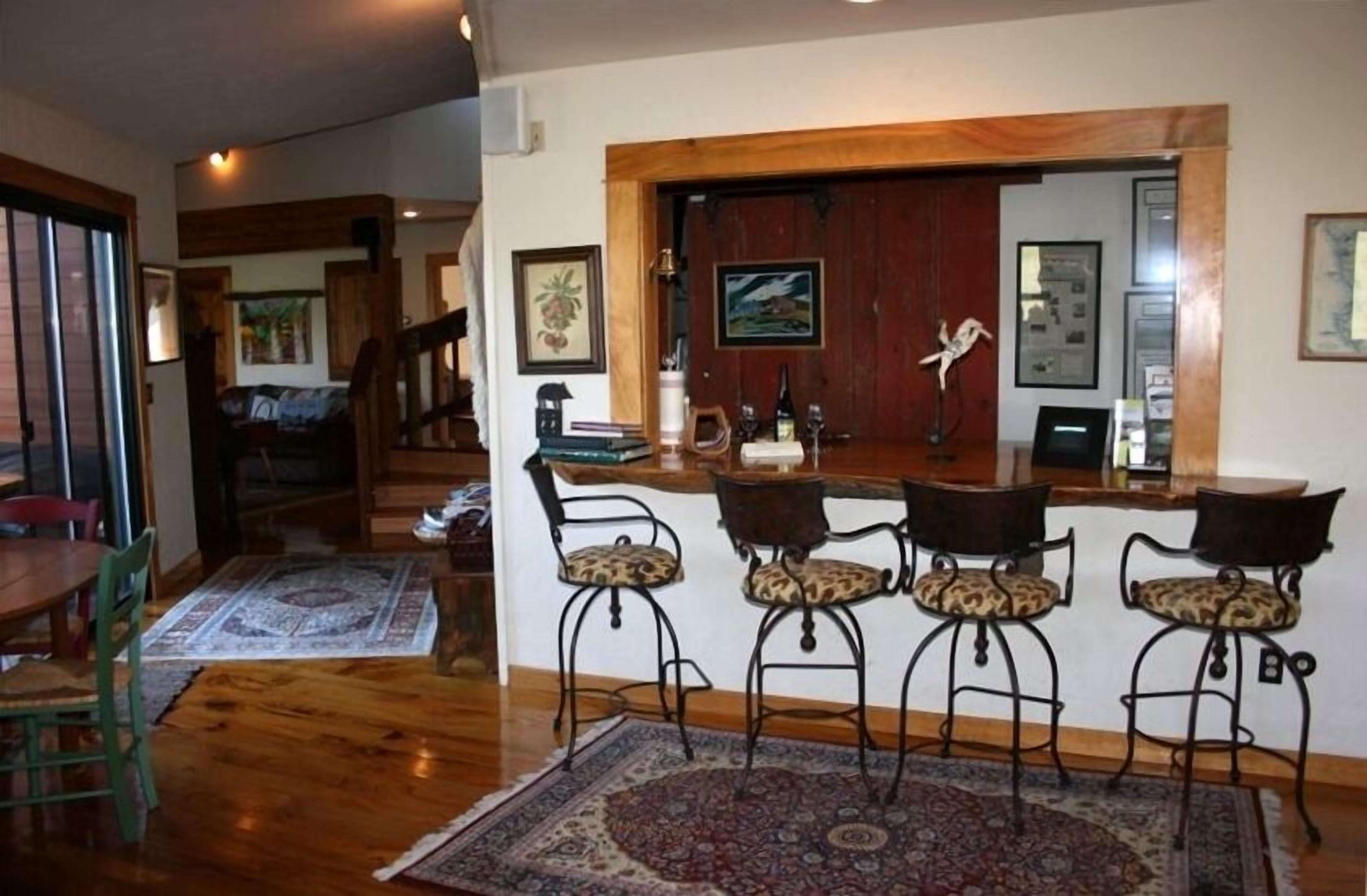 Destination Luxury Ranch Retreat 8Bd/7ba+/Pool+Tennis+Home Gym 850 coastal acres