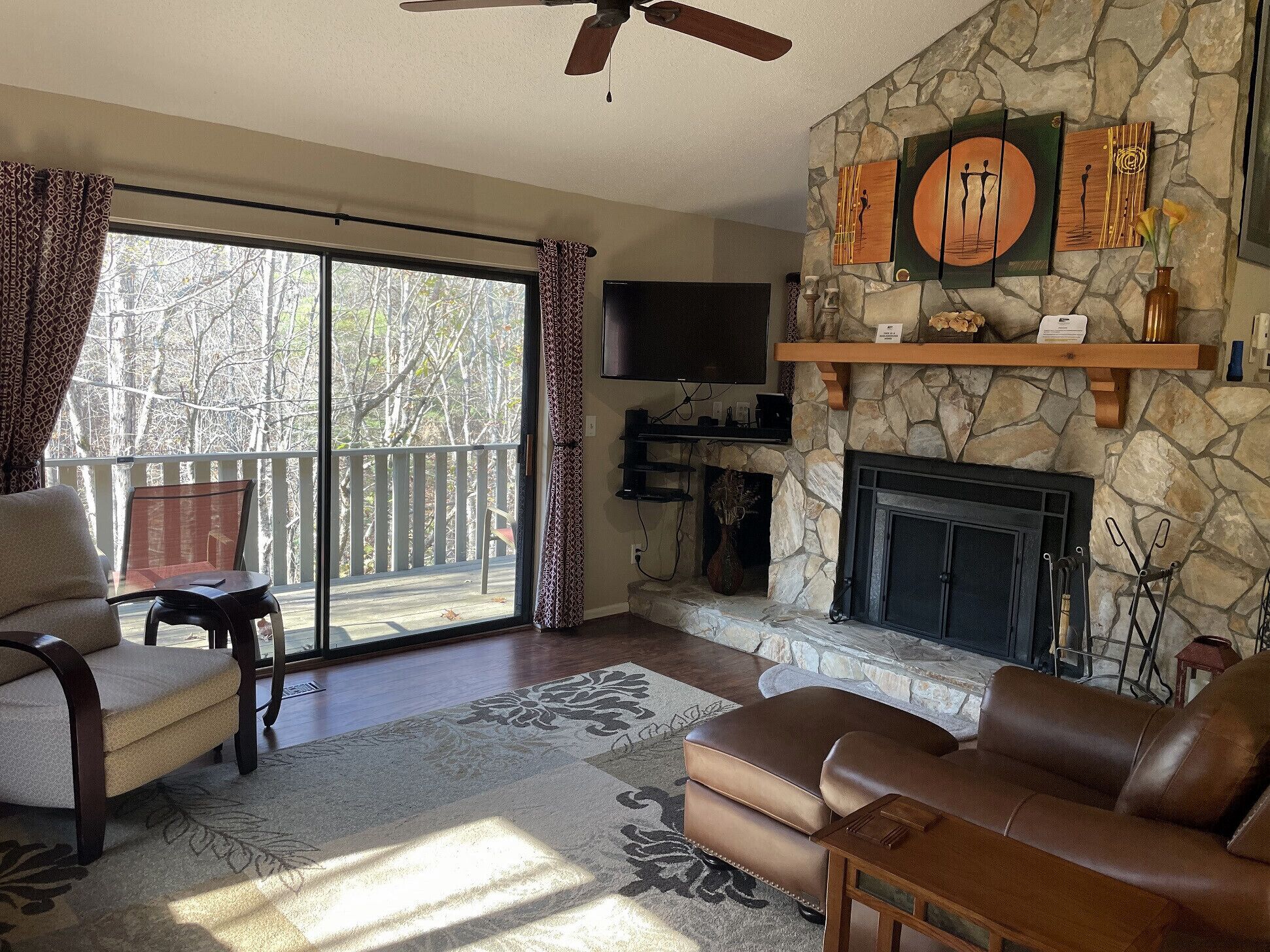 Awesome 3BR/3Bath Townhouse in the Rumbling Bald Resort