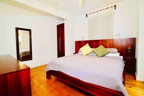 1 bedroom, iron/ironing board, internet, bed sheets