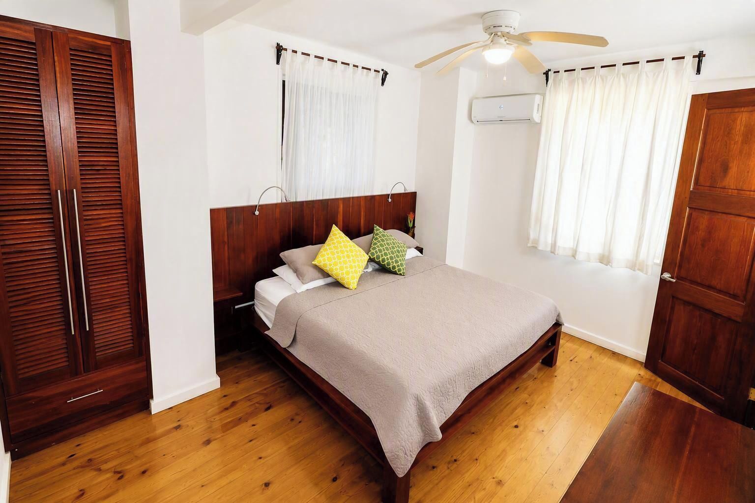 1 bedroom, iron/ironing board, internet, bed sheets