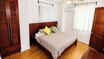 1 bedroom, iron/ironing board, internet, bed sheets