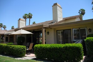 Exterior - Welcome to your gorgeous Palm Desert getaway! (Palm Desert)