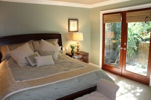 2 bedrooms, desk, iron/ironing board, free WiFi - Welcome to your gorgeous Palm Desert getaway! (Palm Desert)