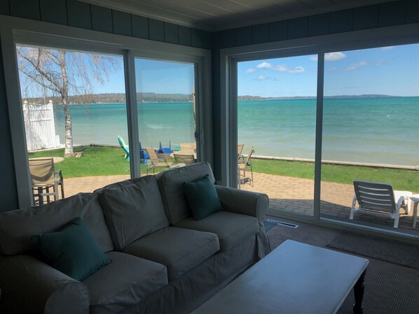 TV, fireplace, DVD player