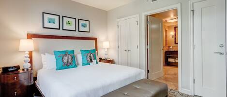 1 Schlafzimmer, Zimmersafe, Schreibtisch, Bügeleisen/Bügelbrett