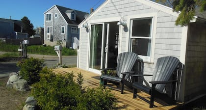 Plum Island Guest Cottage With Water View