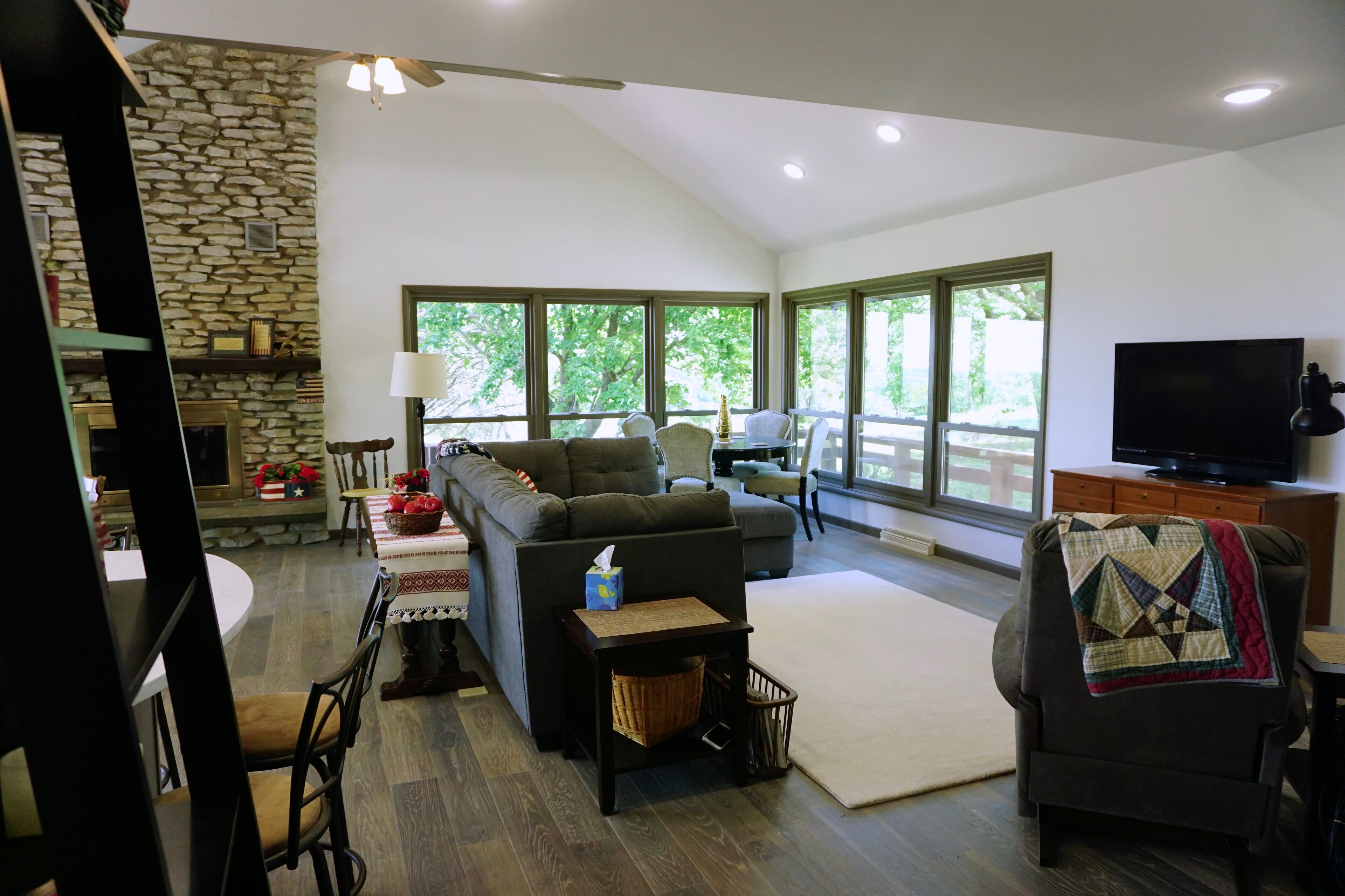 Spacious house, beautiful views, peaceful setting