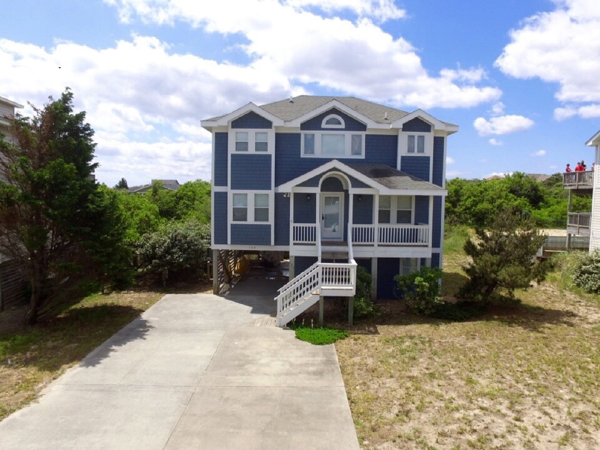 Oceanside in Duck. Our house is 170 Yards to Bch, Keyless entry, linens included