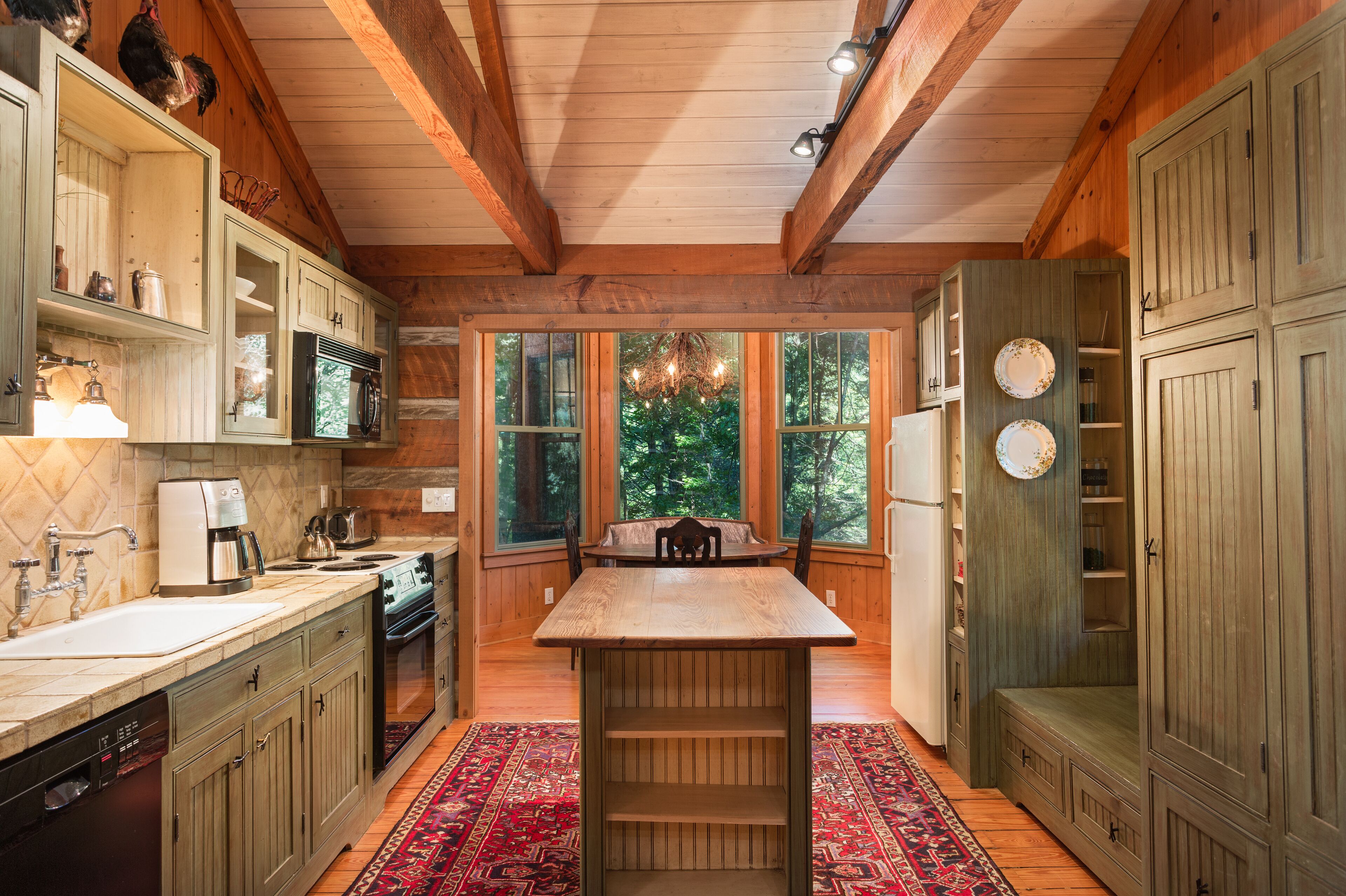 Graves Cabin Luxury Cabin Near Waynesville & Asheville Please Read Description!!