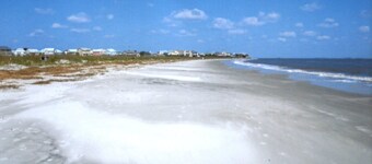 Spacious Villa! Ocean & Marsh Right Out Your Door!
Gorgeous Sunrises & Sunsets!