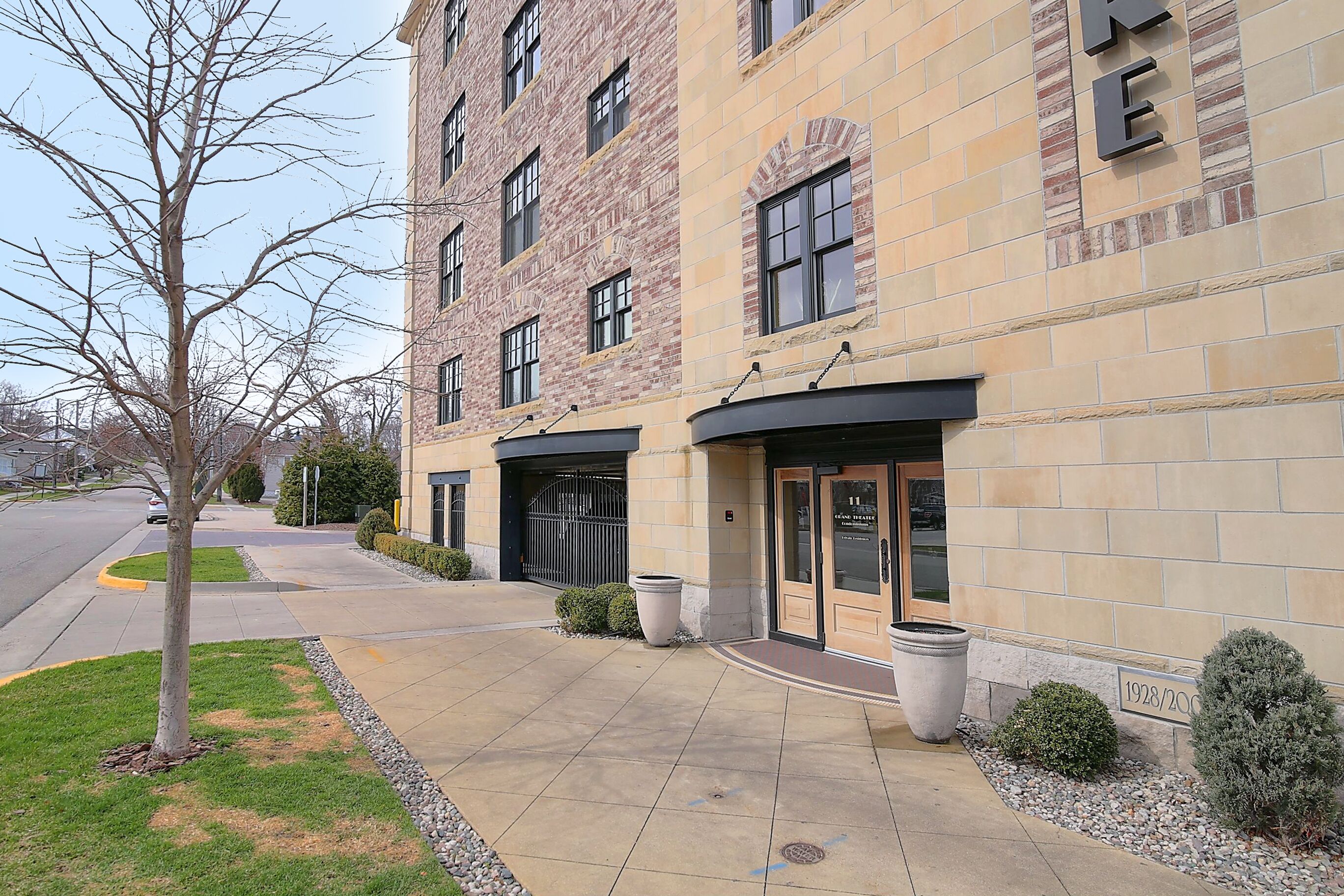 Downtown Luxury Condo