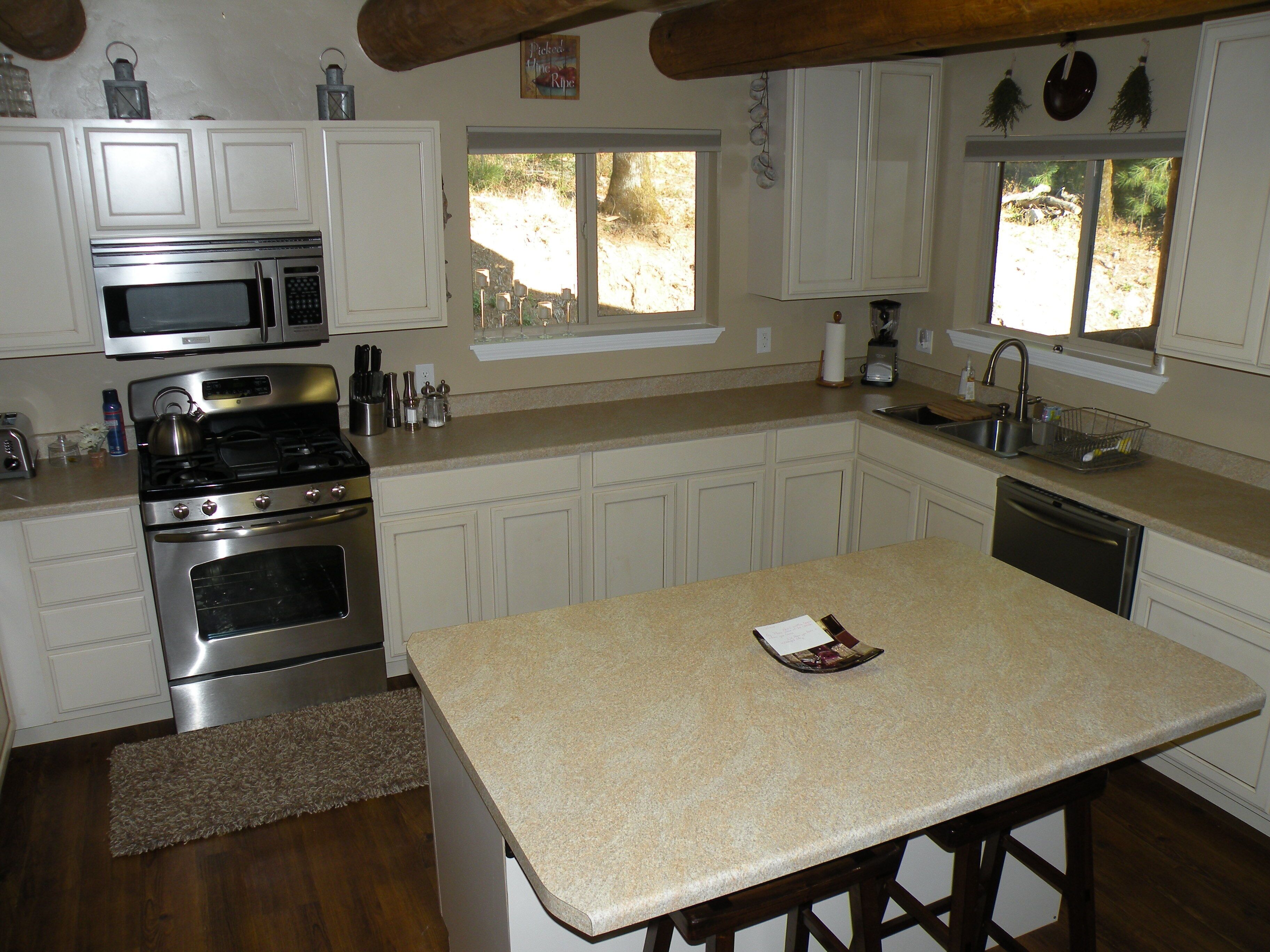 Myers' Hillside Hideaway w/ Boat Slip