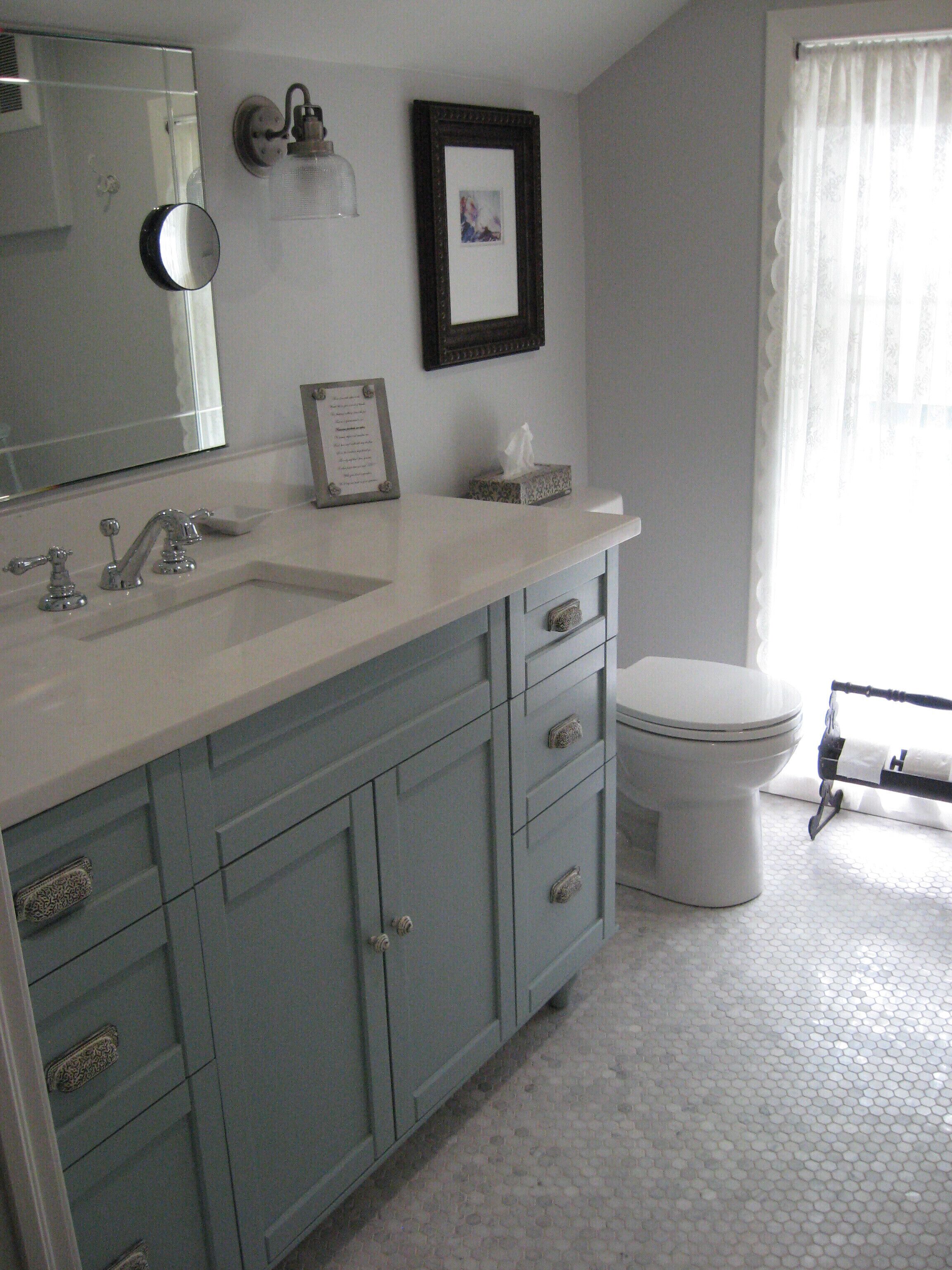 YELLOW ROOF B&B - Located In The Heart Of Prince Edward County