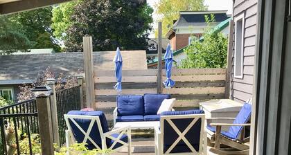 YELLOW ROOF B&B - In The Heart Of Prince Edward County, 1 Night Stays Welcome