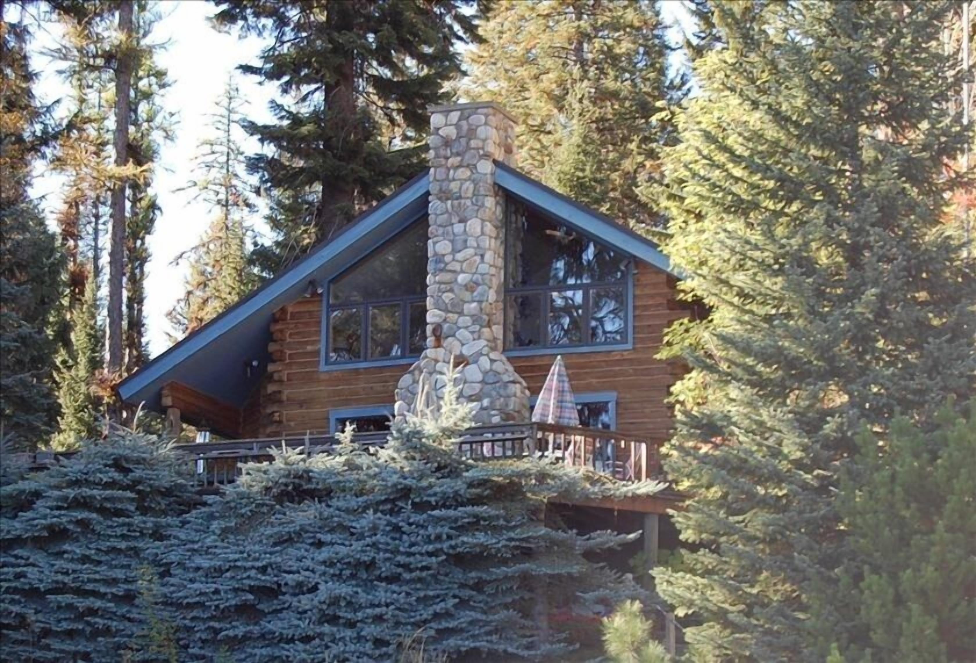 Lakefront Alpine Log Cabin with Private Dock on Payette Lake