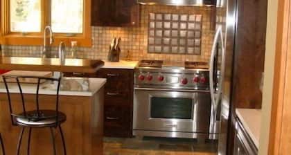 Family Friendly Mountain View Luxury Chalet