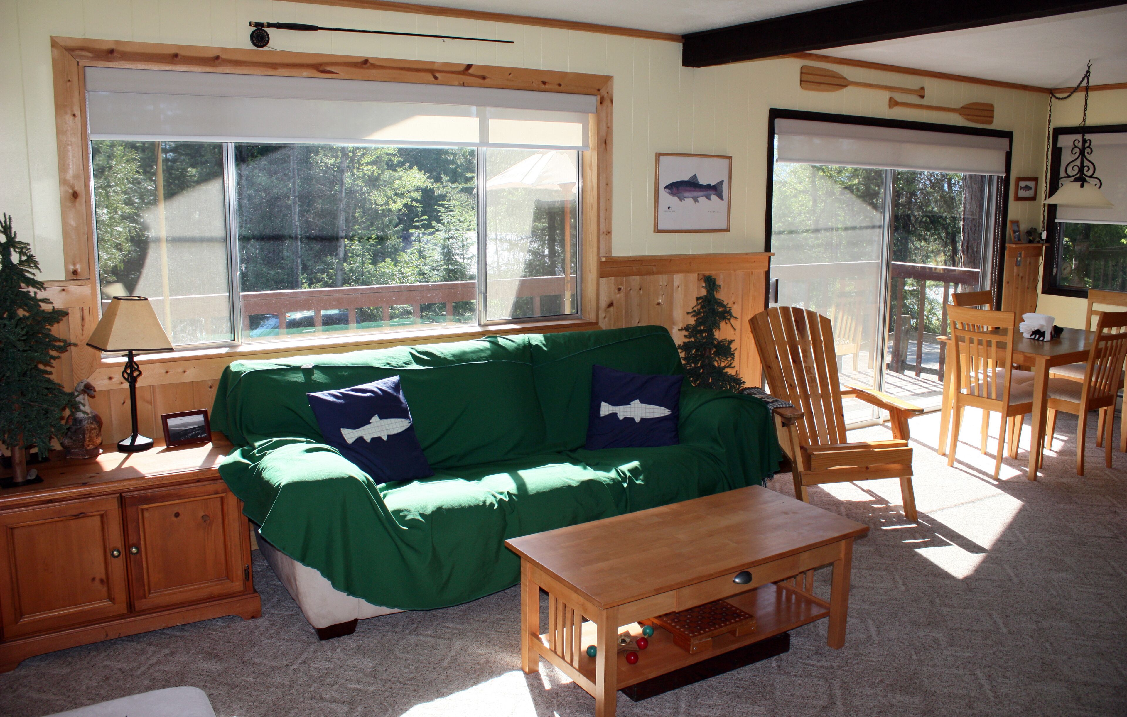 Priest Lake Cozy cottage with modern amenities - winter or summer