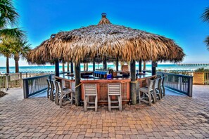 Bar (on property) - Low Rates Beach Front 2003 East Completely Renovated 2022 (Panama City Beach)