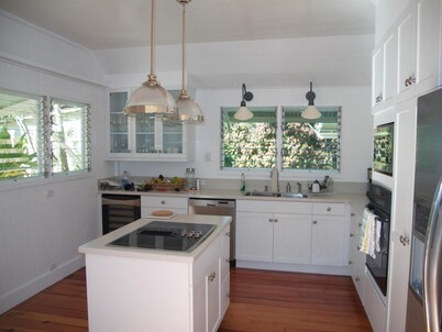 Newly renovated piece of paradise. Experience Old Hawaii at its best.