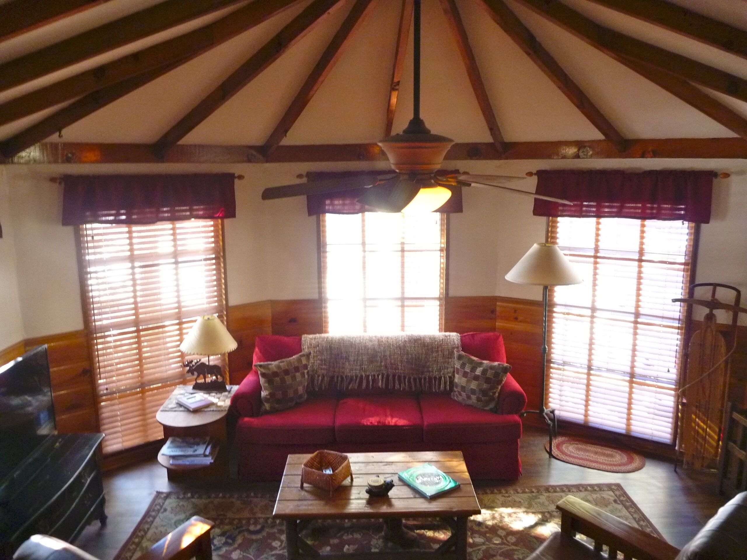 Mountain Retreat, Close To Ski Slopes, Snow Parks, Lake, Mountain Biking/Hiking