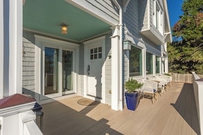 Exterior detail - Rehoboth Beach Lake Front Private Pool Home Sleeps 12 (Rehoboth Beach)