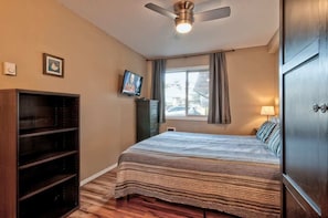 1 chambre, fer et planche à repasser, Wi-Fi, draps fournis