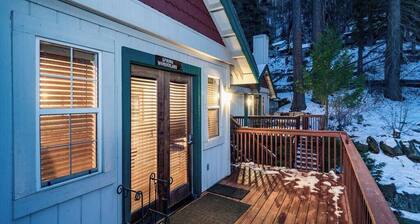Inside Yosemite Park-Yosemite Spring Wonderland
