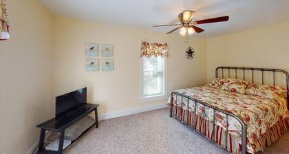 Lovely Laurel Run Cottage, Hocking Hills, Hot Tub