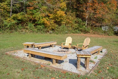 Lovely Laurel Run Cottage, Hocking Hills, Hot Tub