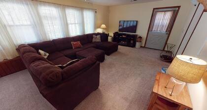 Lovely Laurel Run Cottage, Hocking Hills, Hot Tub