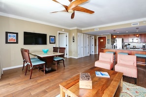Dining - Awesome Ocean Views in Top Floor Unit (Lahaina)
