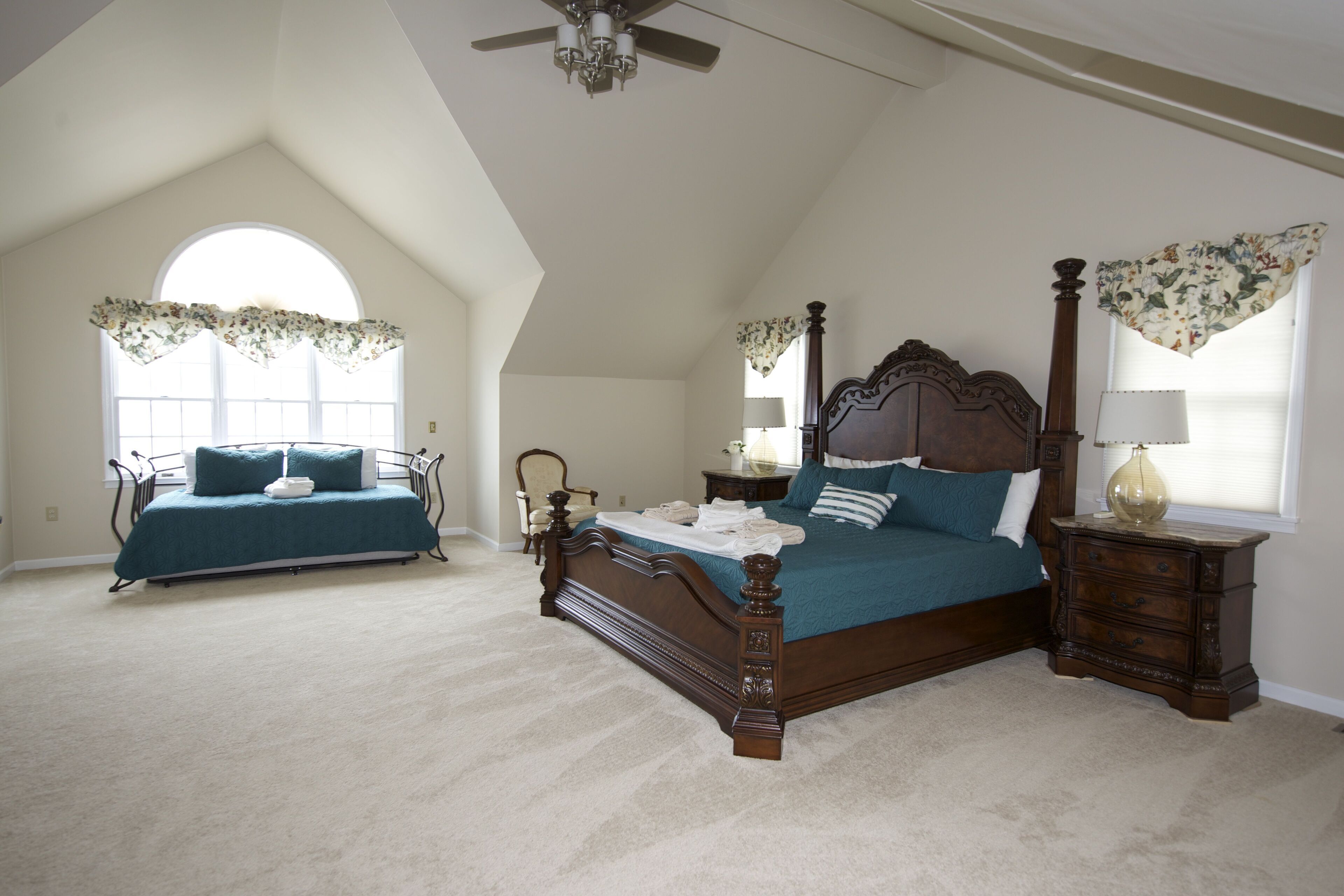 5 多间卧室、熨斗/熨衣板、WiFi、床单