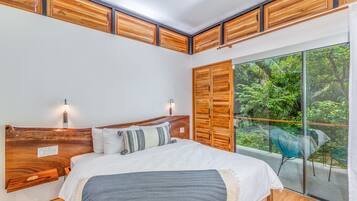 3 chambres, coffres-forts dans les chambres, bureau, Wi-Fi