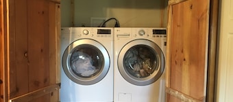 Price Farm Getaway 7 miles to UT Campus 10 mins From Football Stadium NO PETS