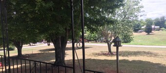 Price Farm Getaway 7 miles to UT Campus 10 mins From Football Stadium NO PETS