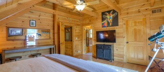 Billy Goat Hill Cabin - Romantic Cabana with Hot tub No Cleaning Fee or Chores