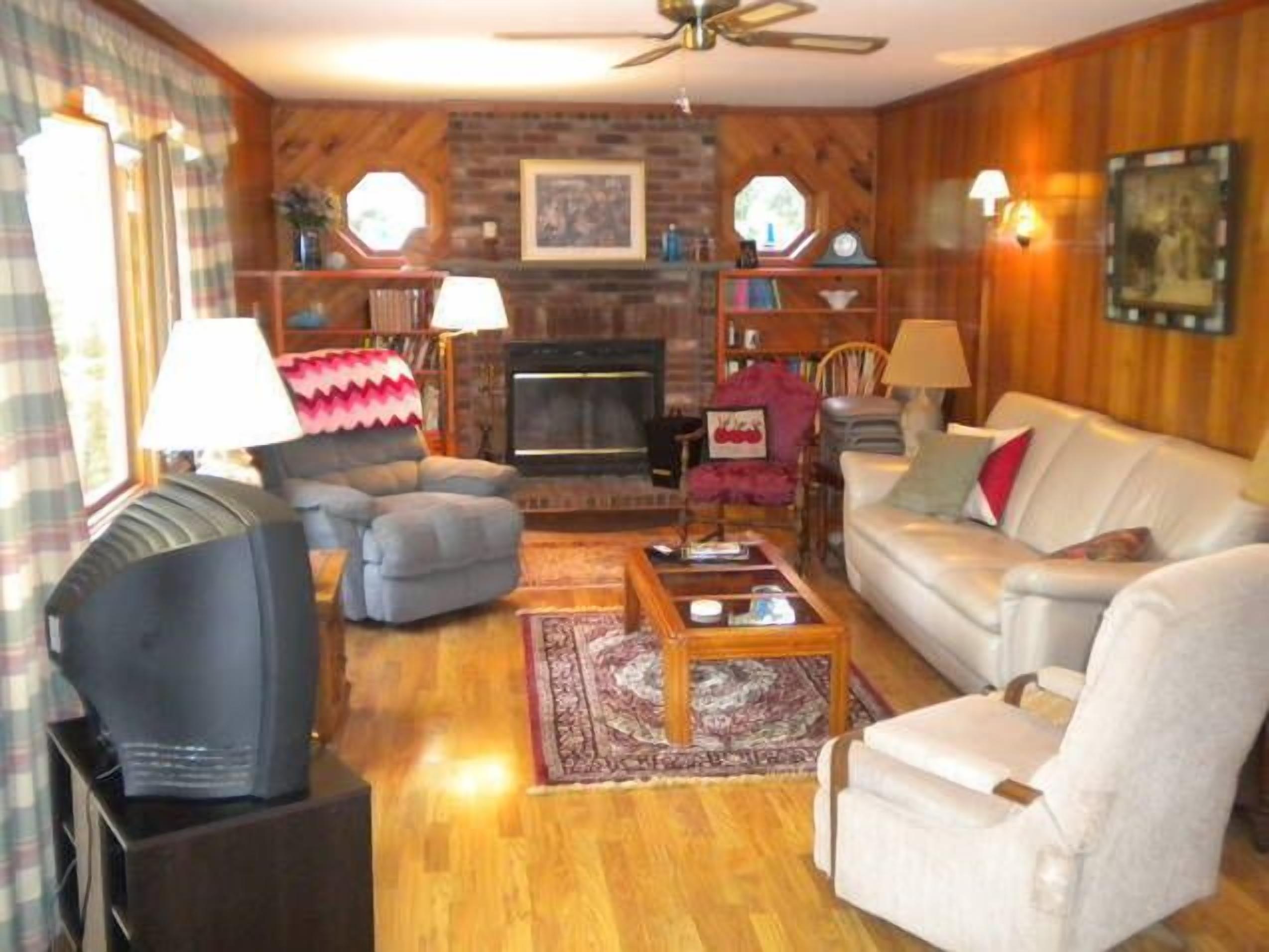The year Lakeside Rental! Near Letchworth State Park Finger Lakes!