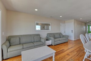 TV, DVD player - Against The Wind A, Oceanfront Home, Amazing Pier View, Duplex (Garden City Beach)