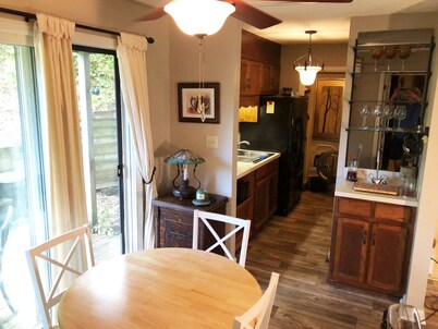 1st Floor Condo in Heart of Blowing Rock 