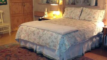 1 bedroom, desk, iron/ironing board, free WiFi
