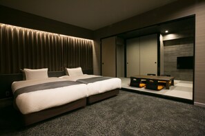 Family Room  (Japanese Western Room)