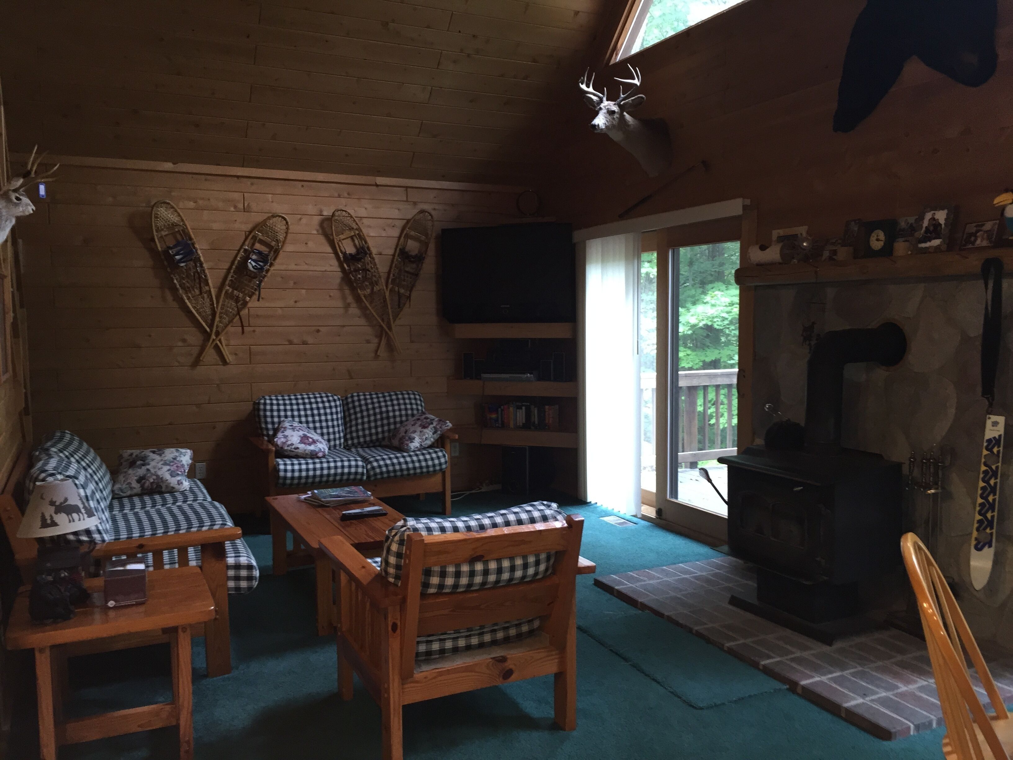 Beautiful Scenic Cedar Chalet in the Woods Just West of Gaylord   