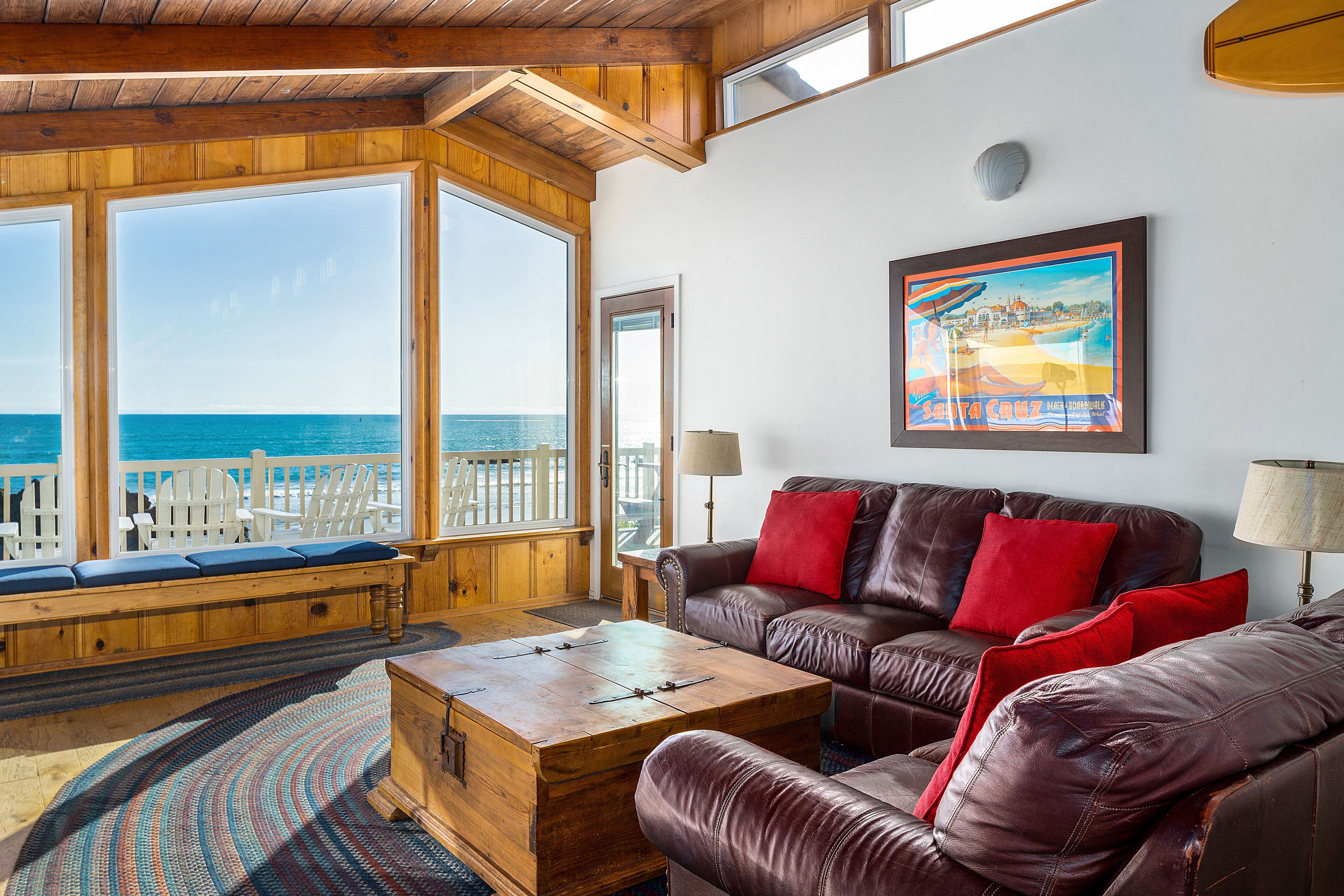 Private stairs to beach on Pacific Ave walk to town 