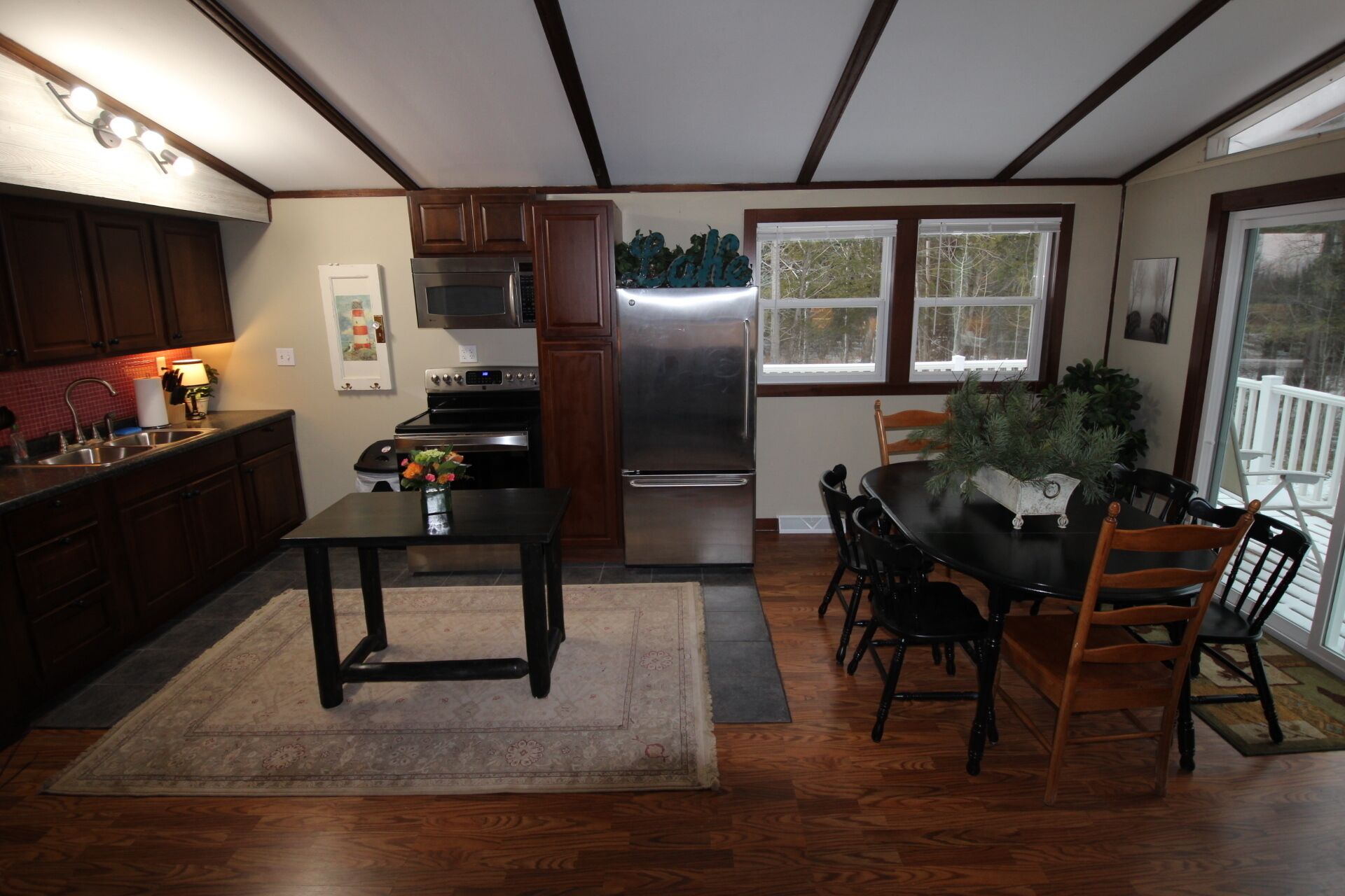 Newly updated cottage on 12 acres only minutes from Potawatomi State Park!