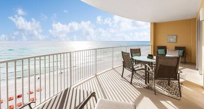 Beachfront Luxury! Beach Chairs Included! Right on the Beach!