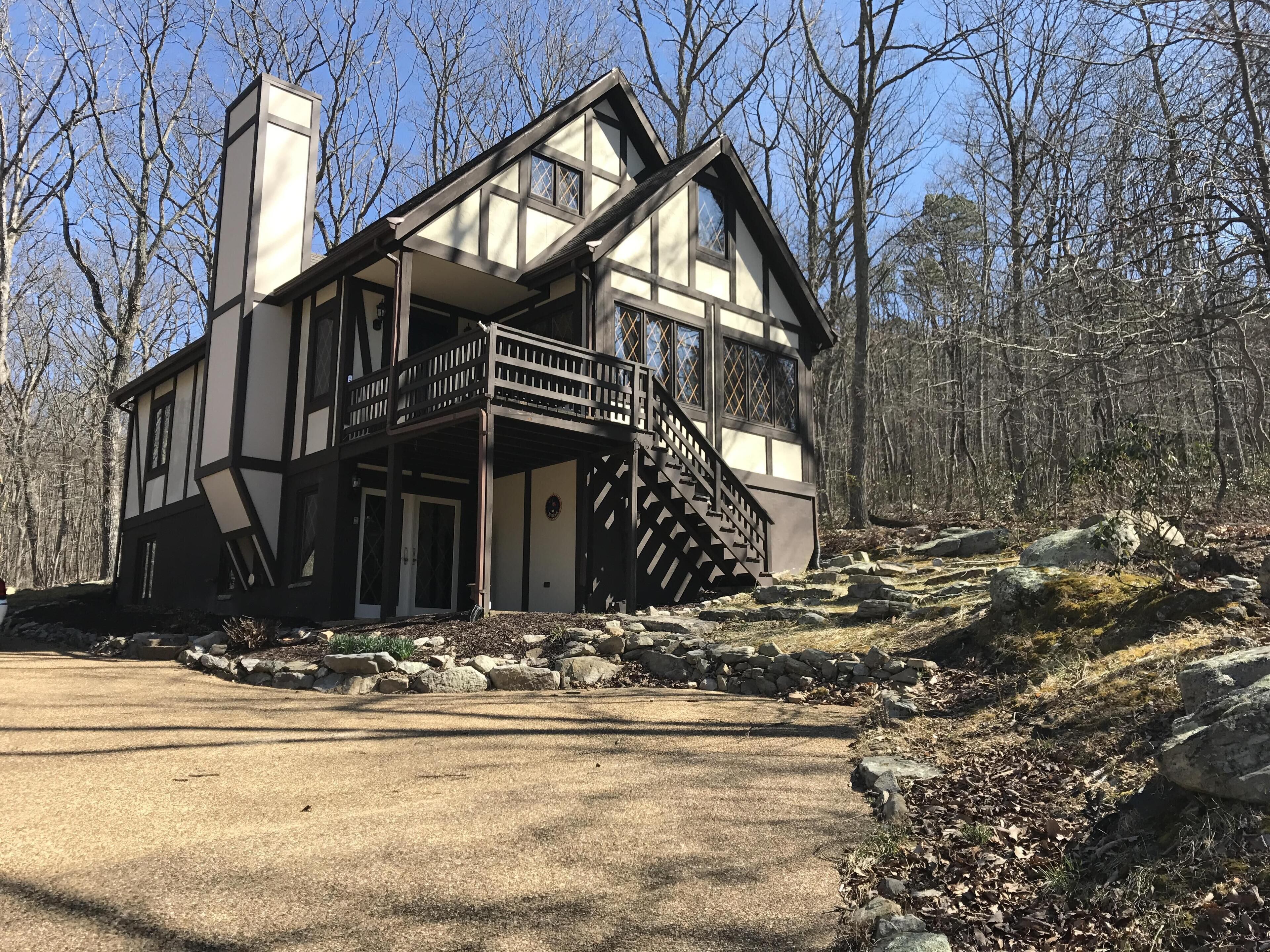 Private Massanutten Resort Property in Kettle Area/Very Close To All Amenities