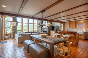 Interior - Big Sky Vacation Rentals: Black Eagle 12 (Big Sky)