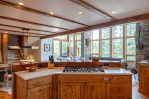 Interior - Big Sky Vacation Rentals: Black Eagle 12 (Big Sky)